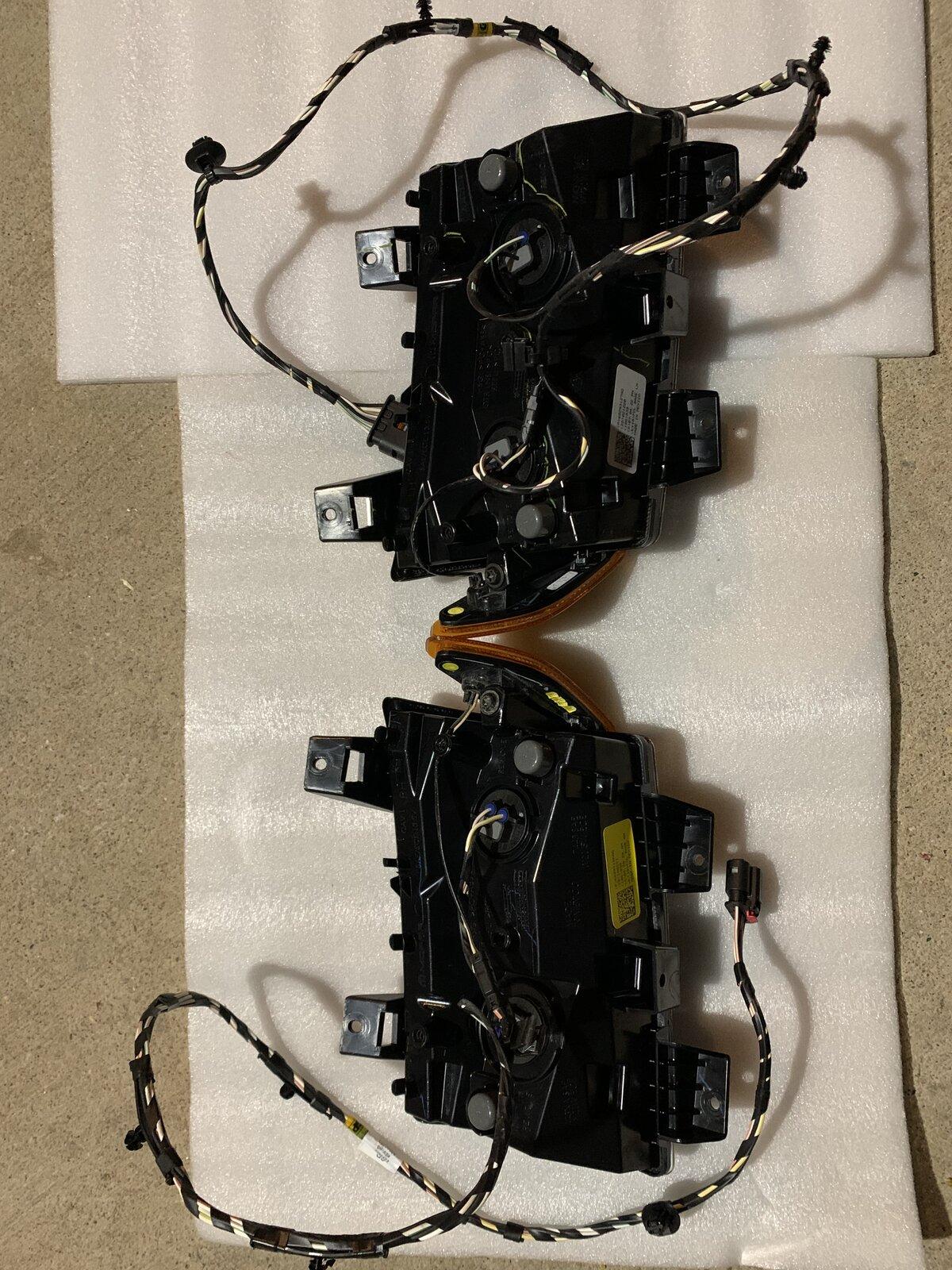 Jeep Gladiator Full Set of Front Halogen Lights IMG_0042.JPG
