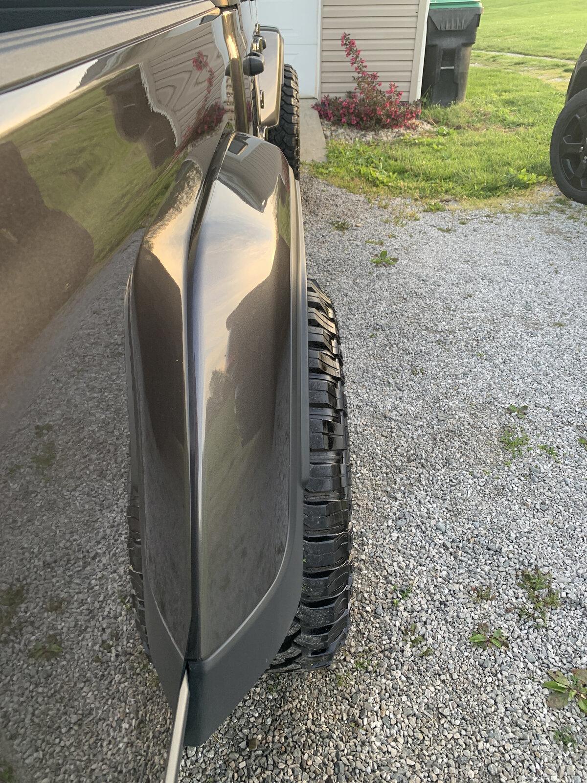 Jeep Gladiator Let’s see granite crystal jt’s with aftermarket wheels please image