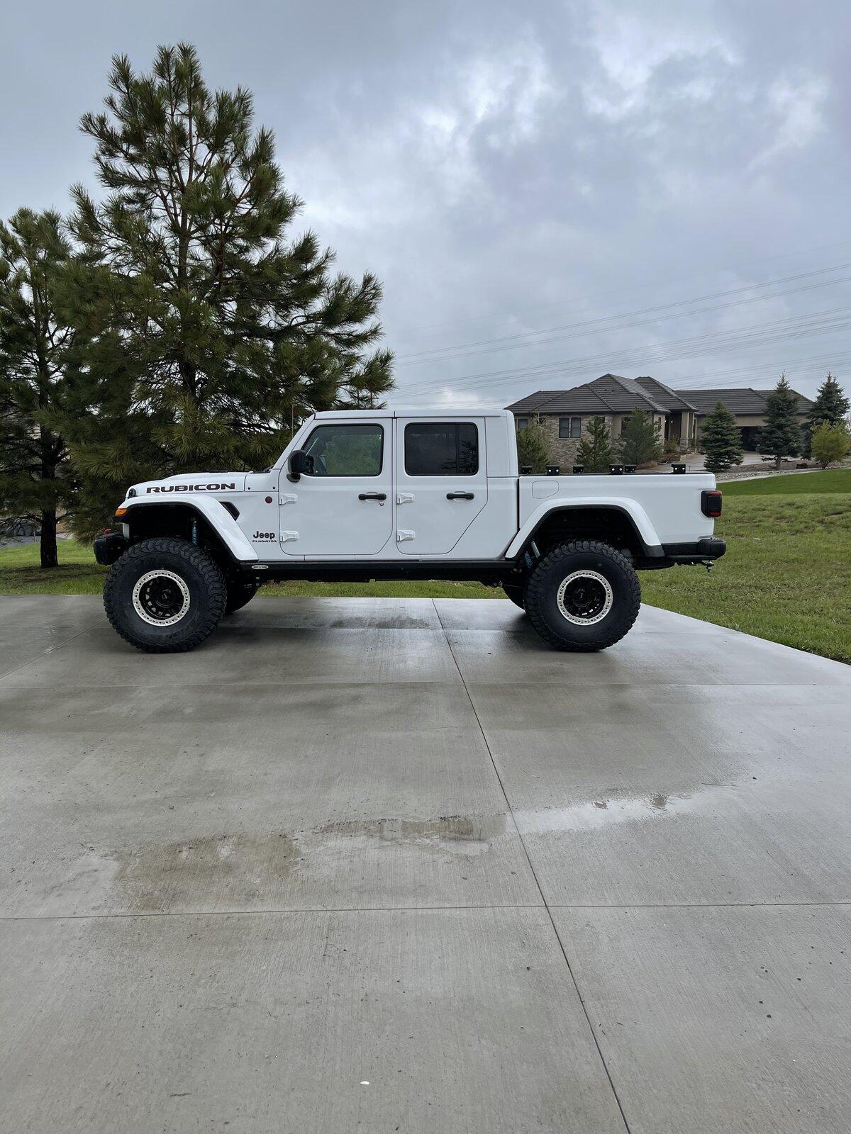 Jeep Gladiator Lets see all those Gladiators with lifts and bigger tires! 23BEAD06-06DF-4D5D-A2BE-C2BB493532E3