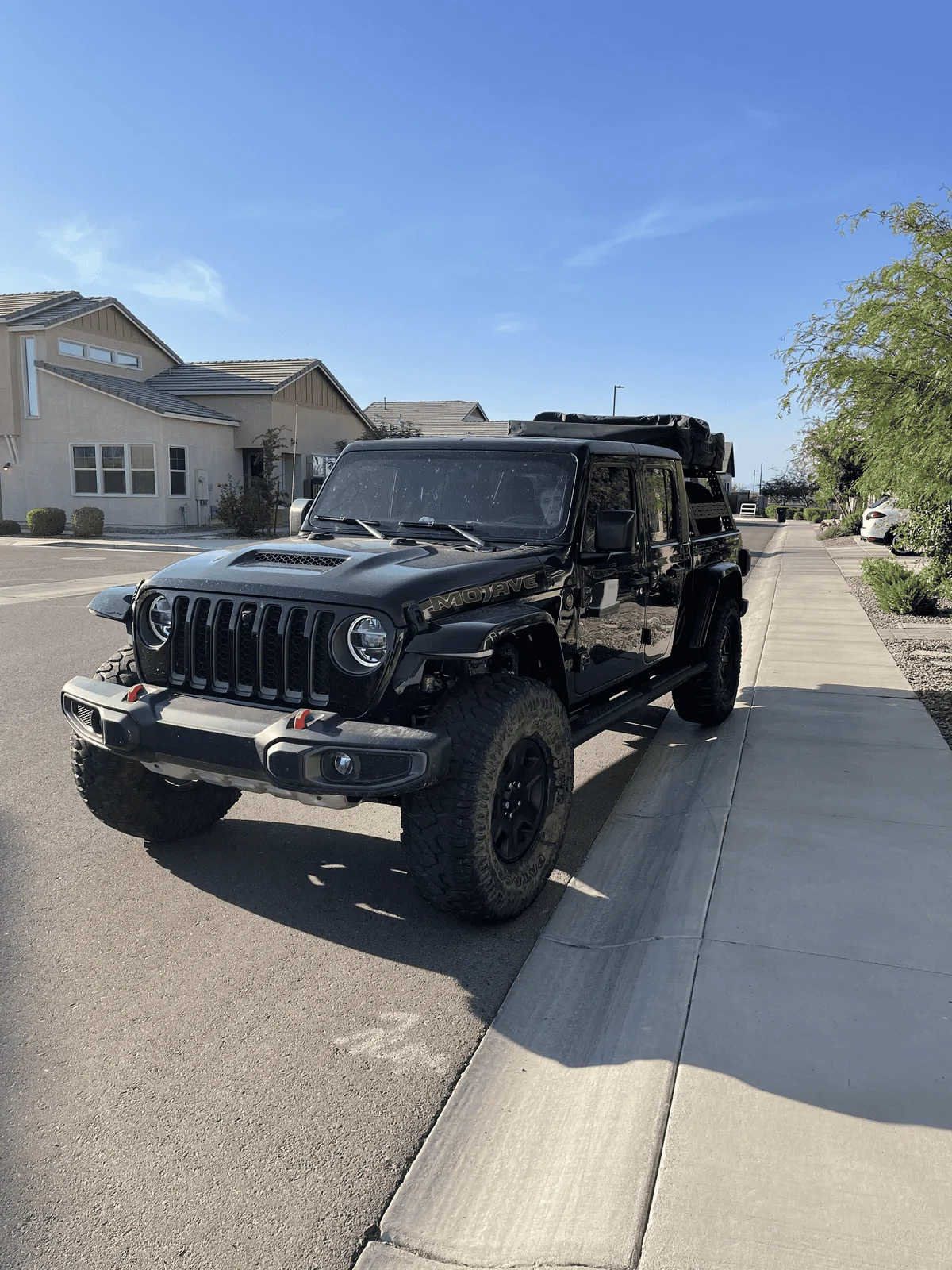 Jeep Gladiator Stock Mojave w/ 37s Thread tempImageWHNtGU