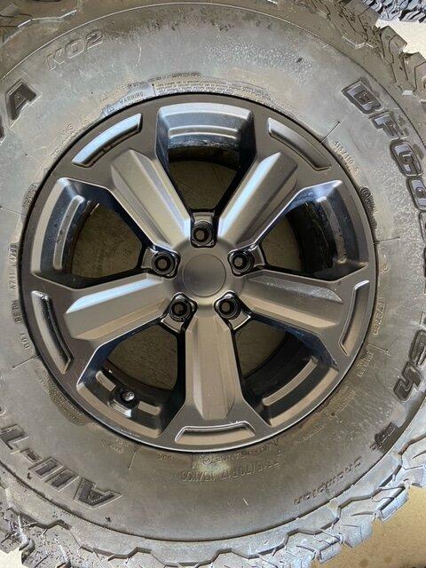 Jeep Gladiator Set of five BF Goodrich T/A KO2 315/70/17 and Quadratec Recon Wheels tire3