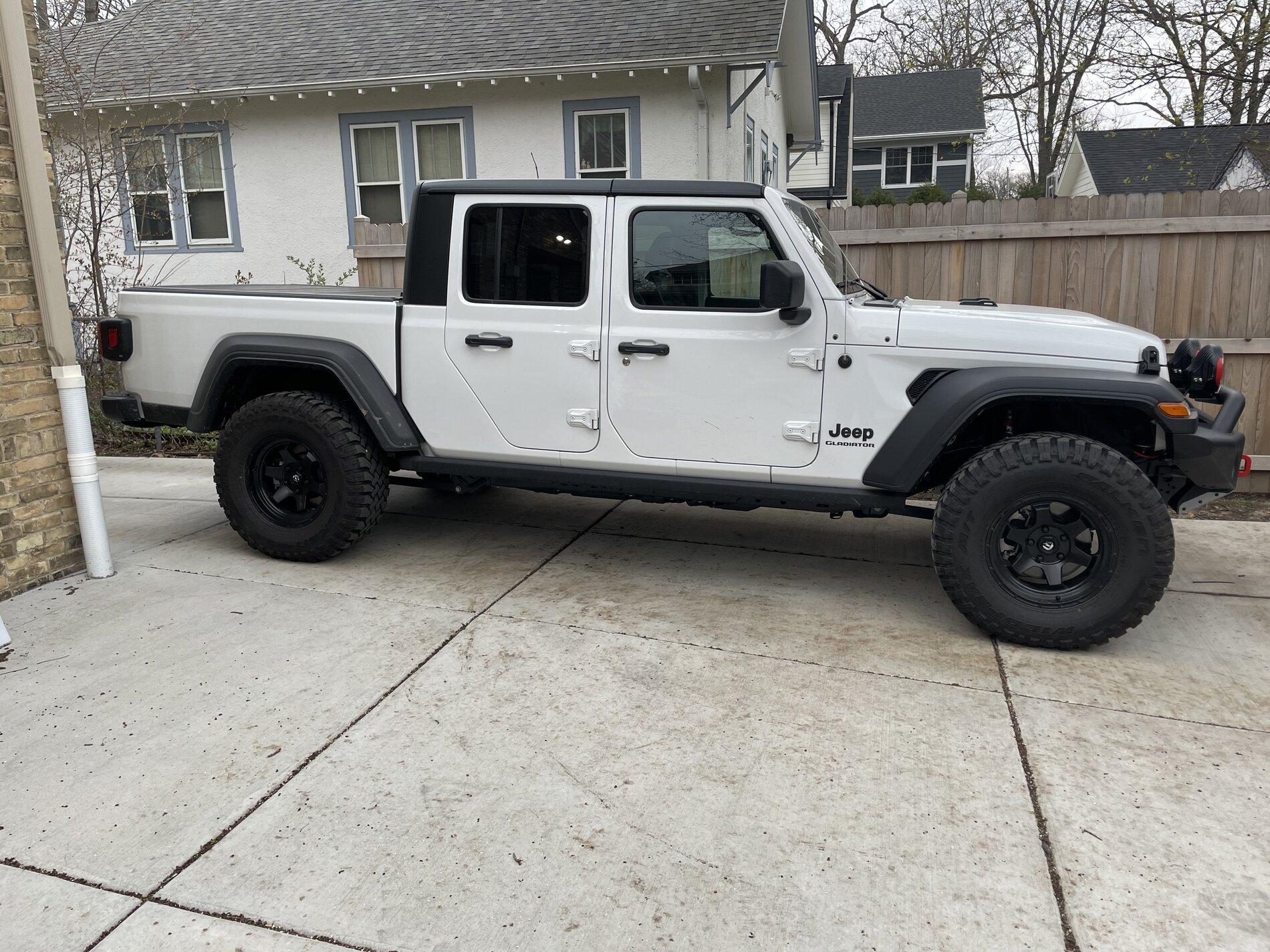 Jeep Gladiator Any advantage or disadvantage to max tow springs?? 152D654E-9027-4AE2-9A44-A46D8384238F