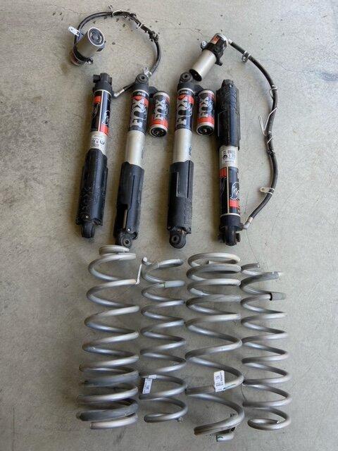 Jeep Gladiator 2021 Gladiator Mojave take off shocks and spring shock2