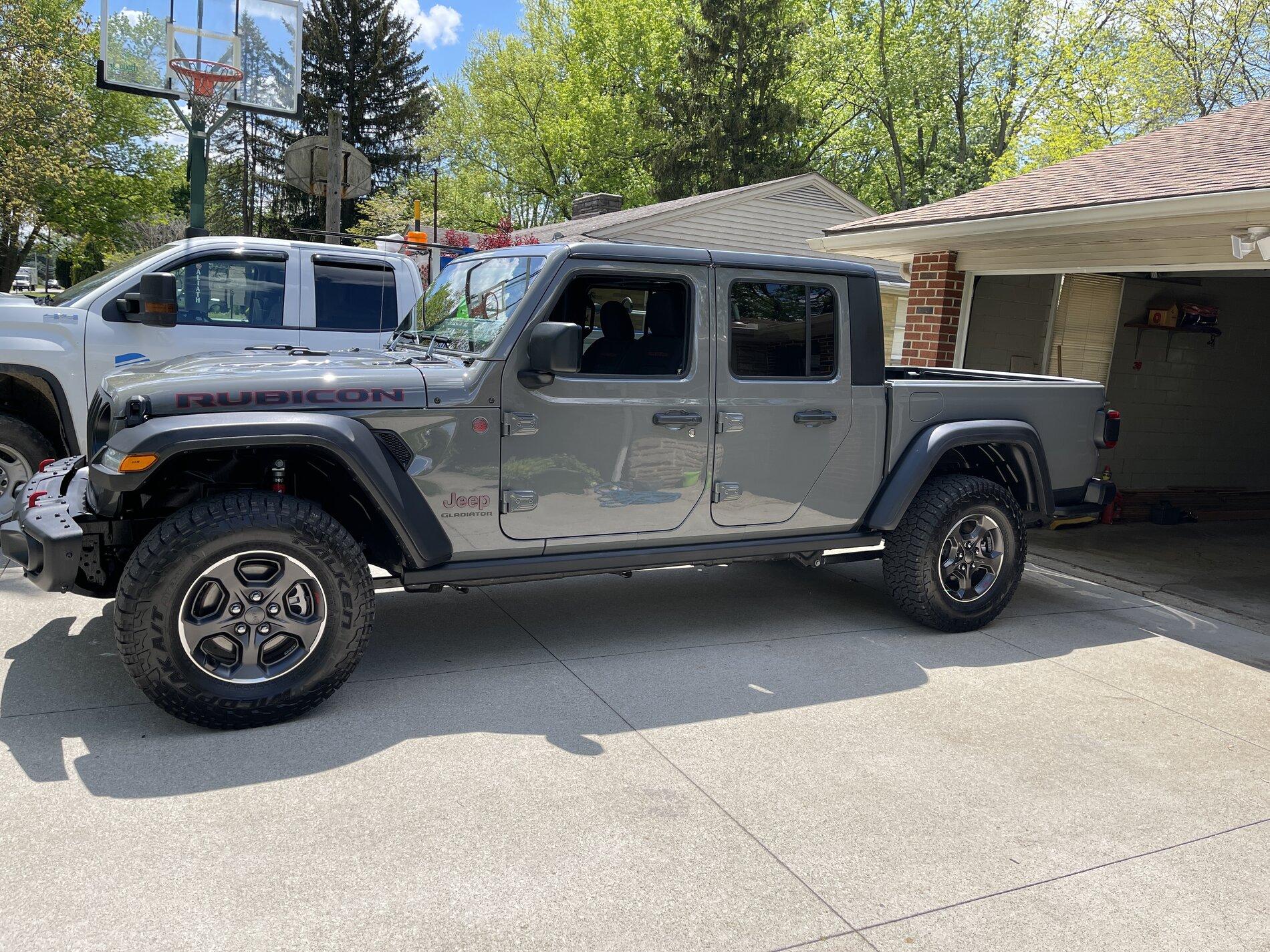 Jeep Gladiator STING GRAY Gladiator JT Club EB80A309-39BB-4A0B-A2EF-57F7716CCB55