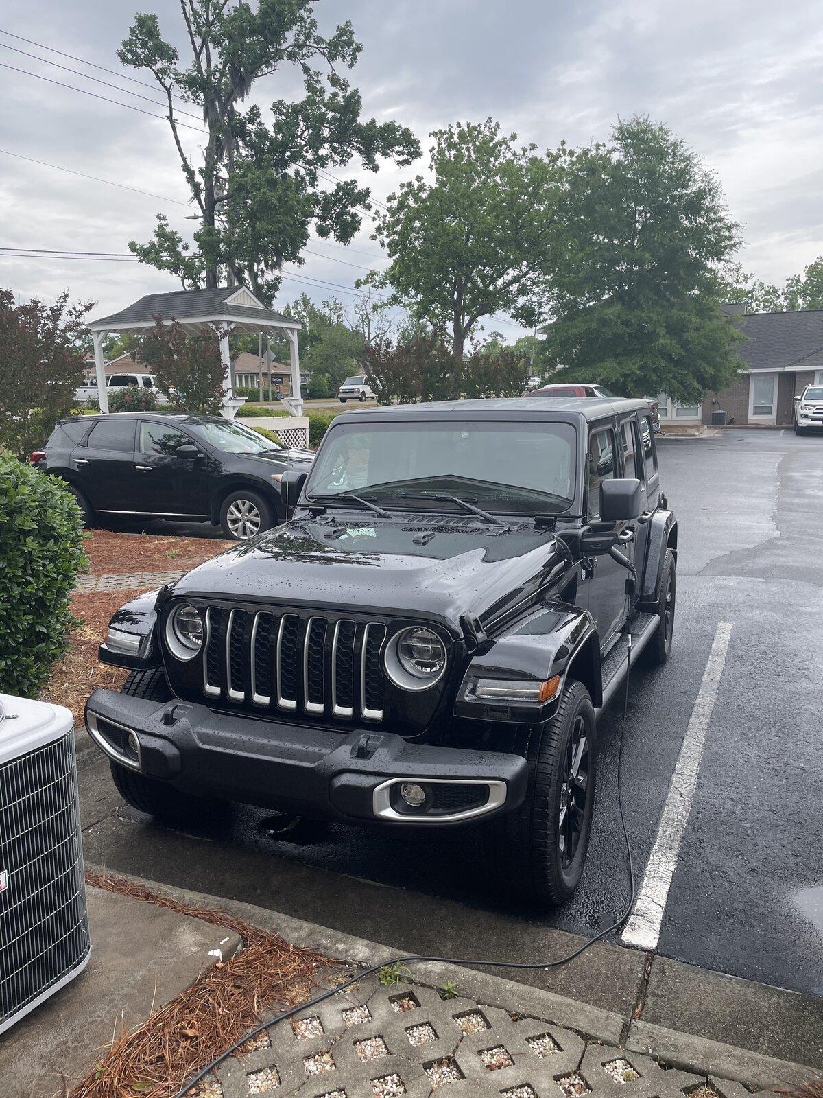 Jeep Gladiator How many Jeep branded rides have you owned? IMG_1613