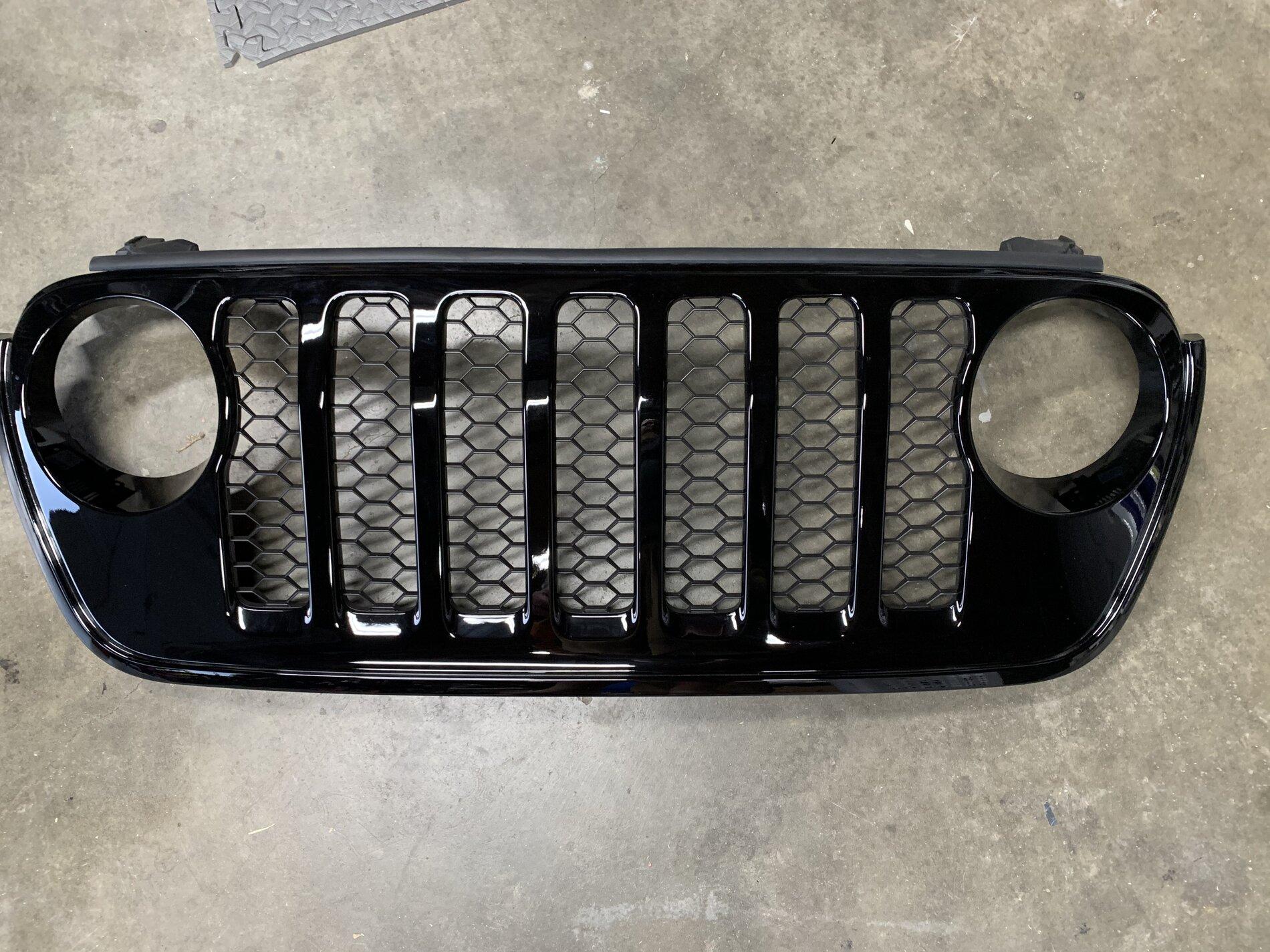 Jeep Gladiator WTT: Black Willys grill for your white grill 4ADCAED2-0E08-4913-A662-C00A08296622
