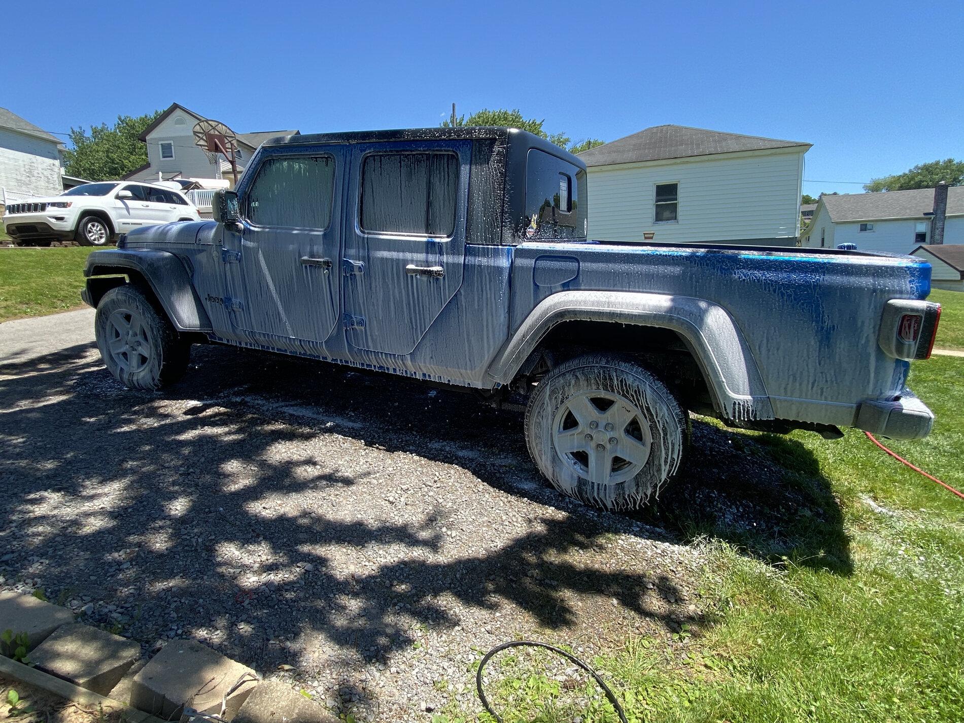 Jeep Gladiator Foam cannon anyone? D1C14DB1-1720-419C-BB4C-02074CB917B3
