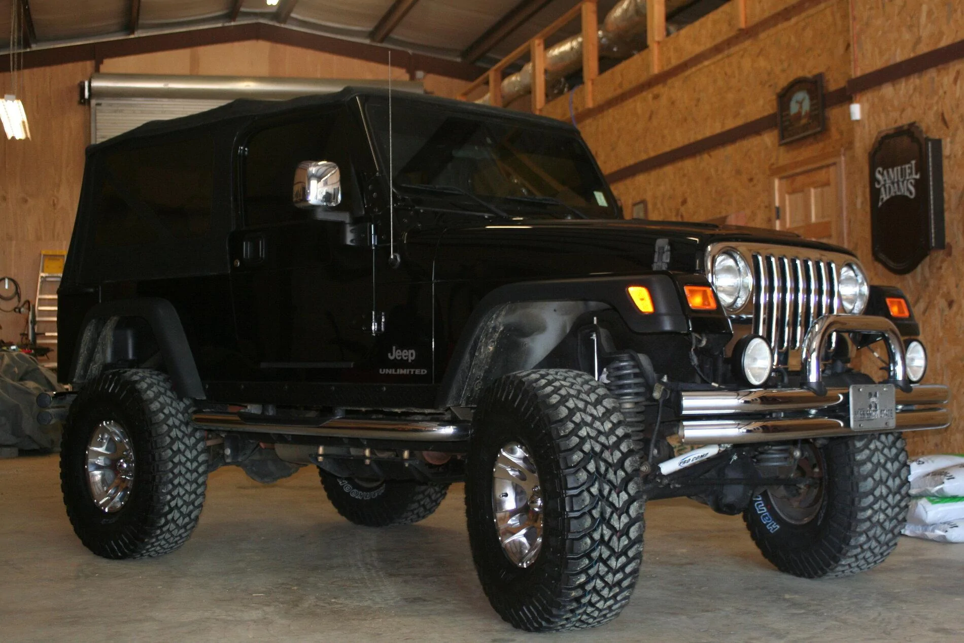 Jeep Gladiator How many Jeep branded rides have you owned? IMG_1639