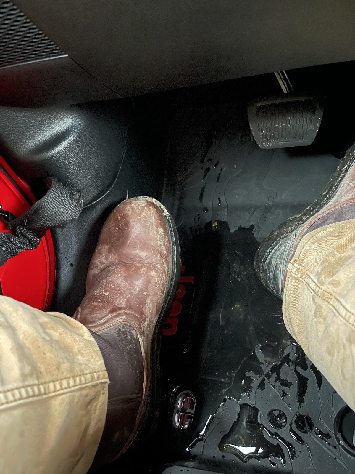 Jeep Gladiator Driver’s Floor is soaked? anyone else have this issue 82DE5CC8-3D43-44CC-A970-8C46E899B905