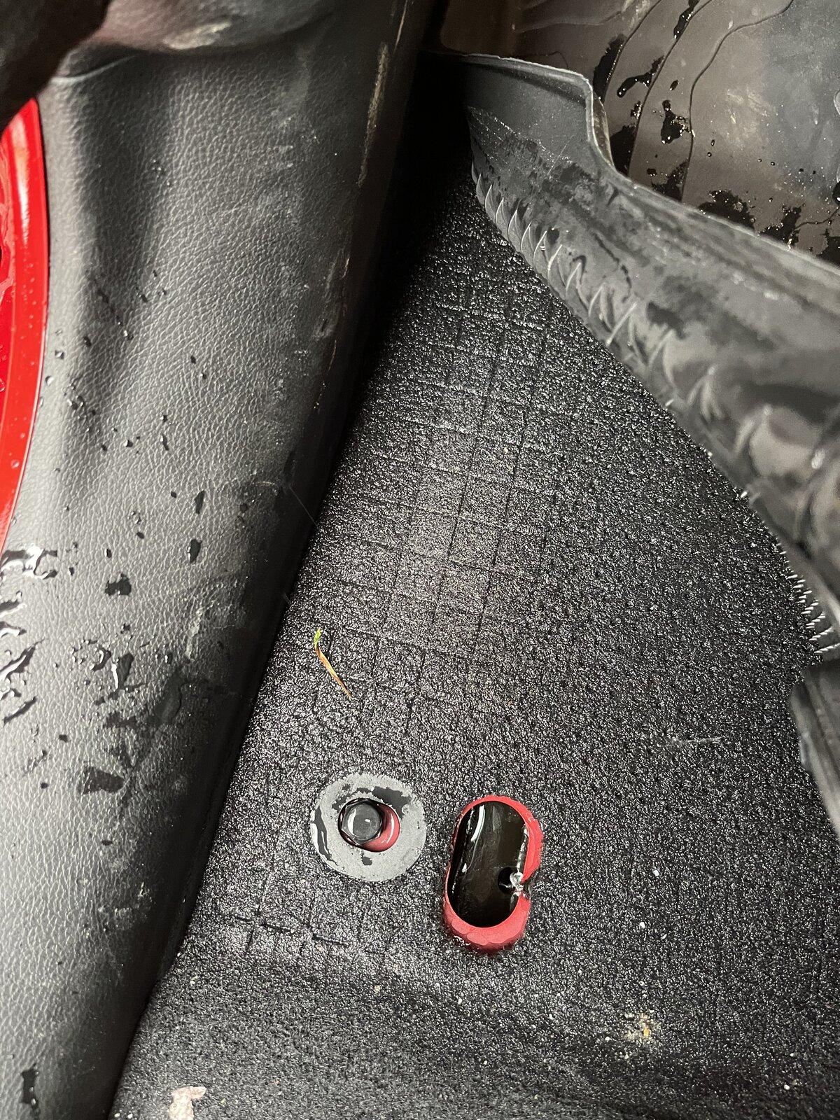 Jeep Gladiator Driver’s Floor is soaked? anyone else have this issue BC1528F1-B8C3-435B-993E-754027382311