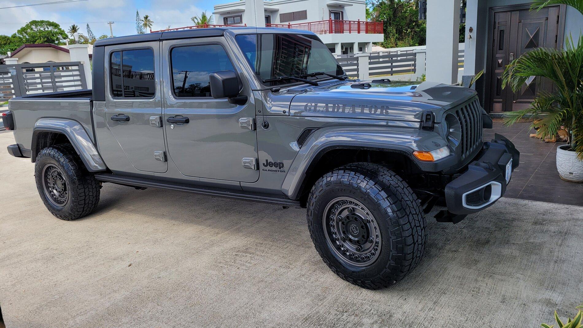 Jeep Gladiator Stickers and decal pics! 20210505_151443