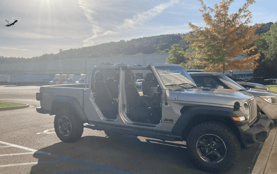 Jeep Gladiator I finally got partially naked the first time. 1621605223962