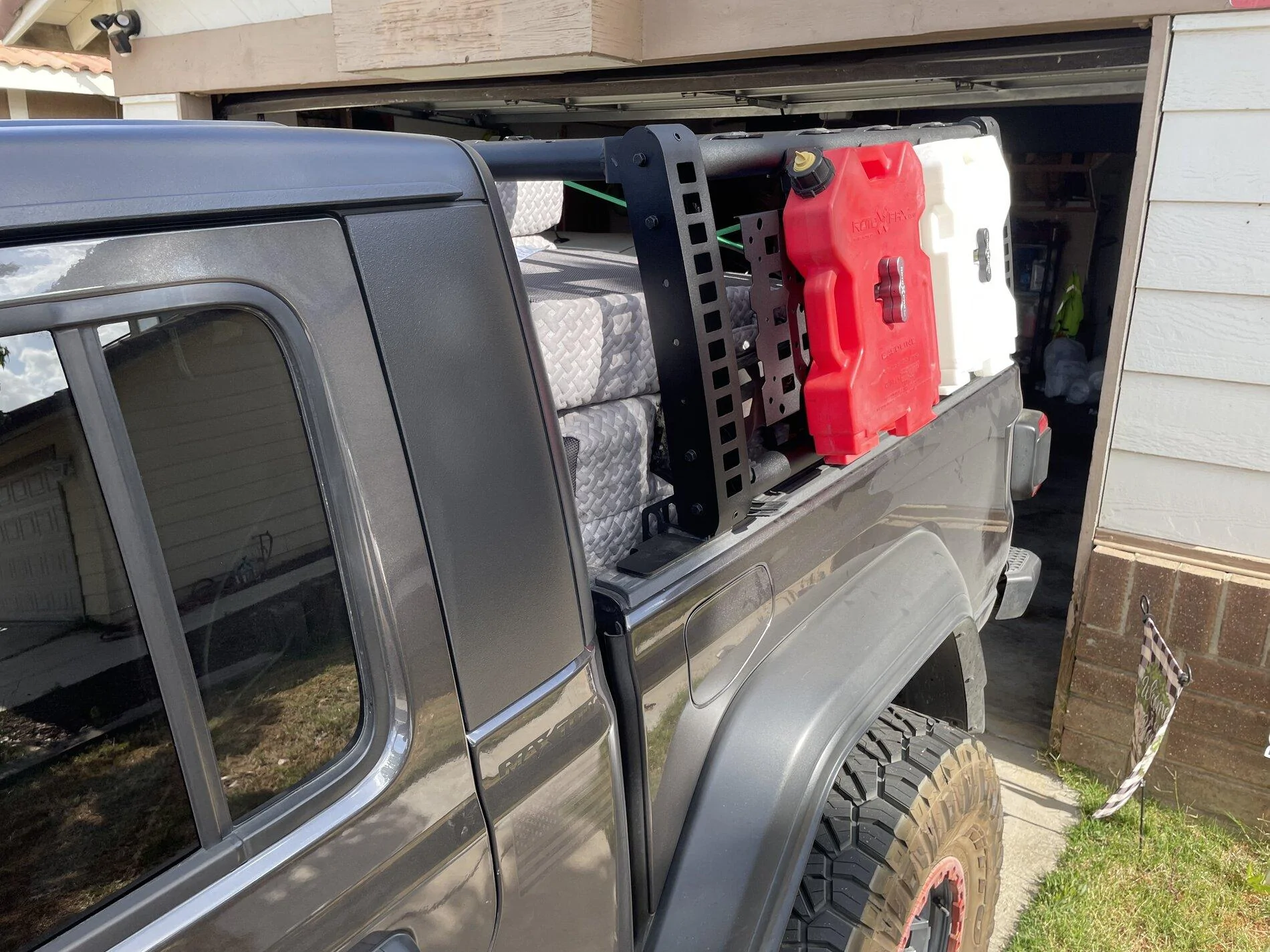 Jeep Gladiator Go Rhino Xtreme Overland Rack 1417C086-9577-4B8F-85E3-5987A6CEEBD5
