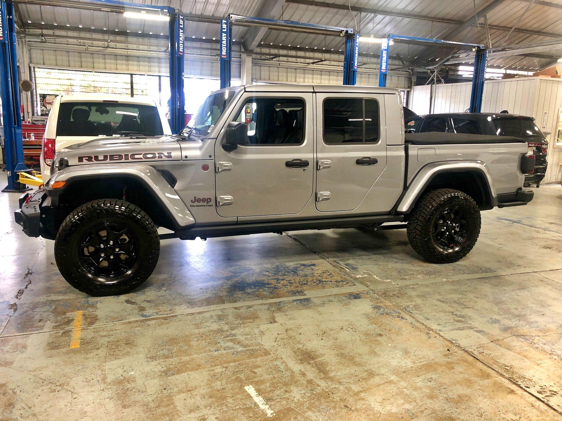 Jeep Gladiator Lets see all those Gladiators with lifts and bigger tires! IMG_0741.JPG