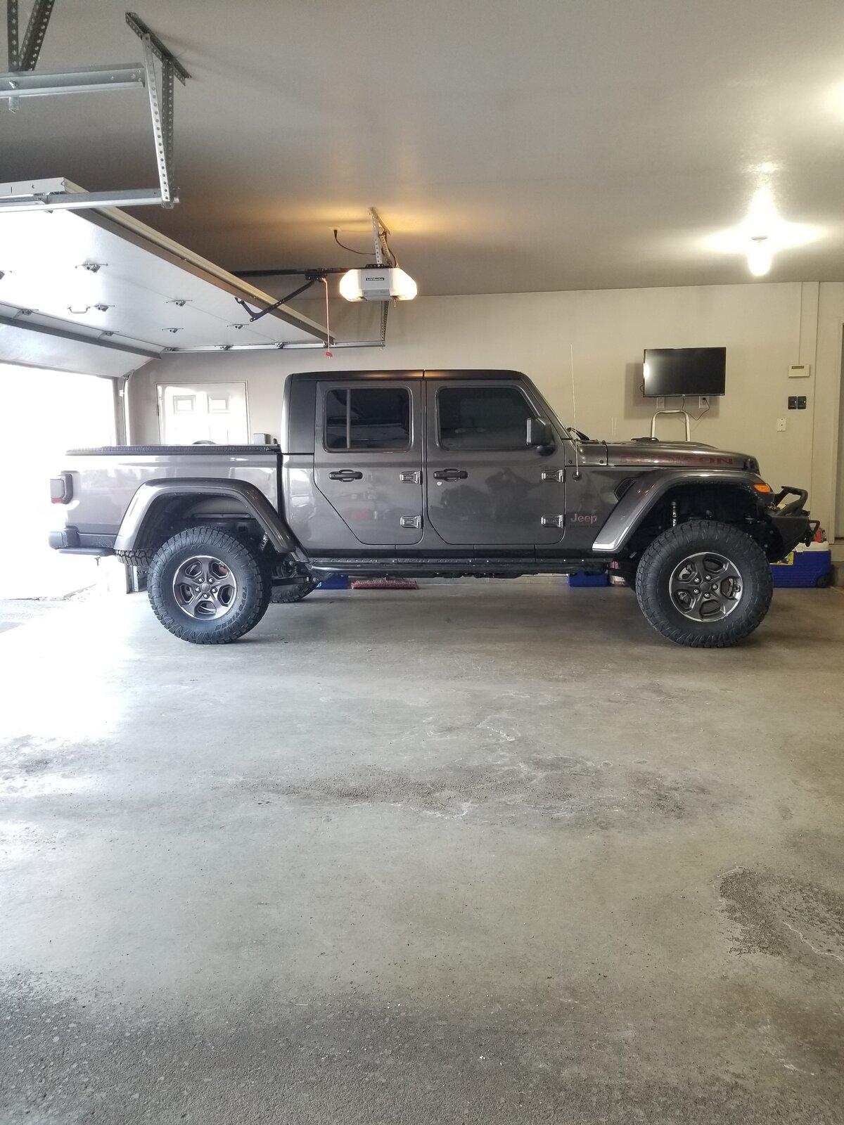 Jeep Gladiator 35x11.5R17 Anyone? 20210105_094255