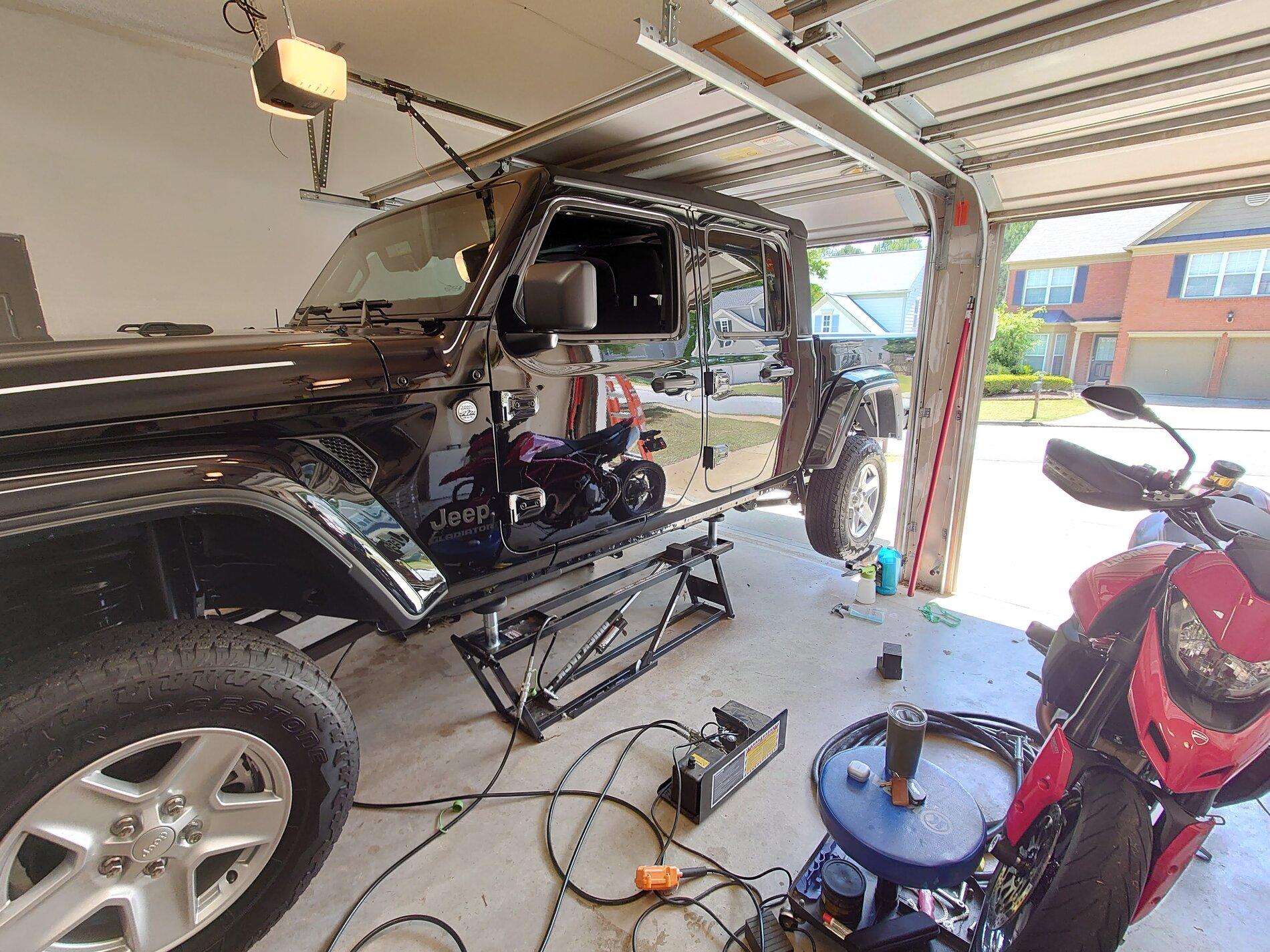 Jeep Gladiator Aonarch's 2021 Sport S Max Tow DSC_0383.JPG