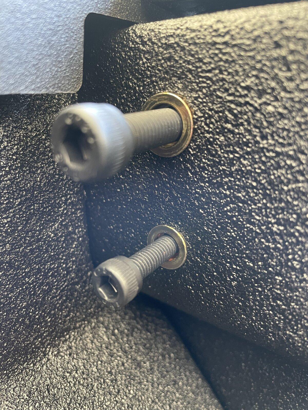 Jeep Gladiator Bulkhead (top left and right side) threading missing?!! D1647D21-D110-4843-8908-94464F18E3AA
