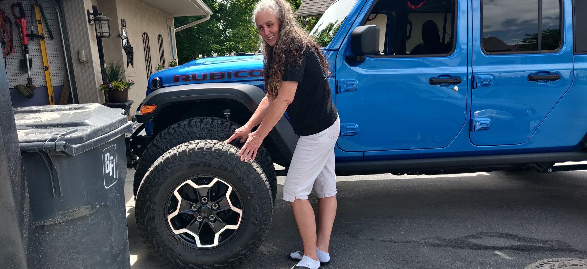 Jeep Gladiator Well 38" milestars will fit without rubbing and no lift IMG_20210522_123609