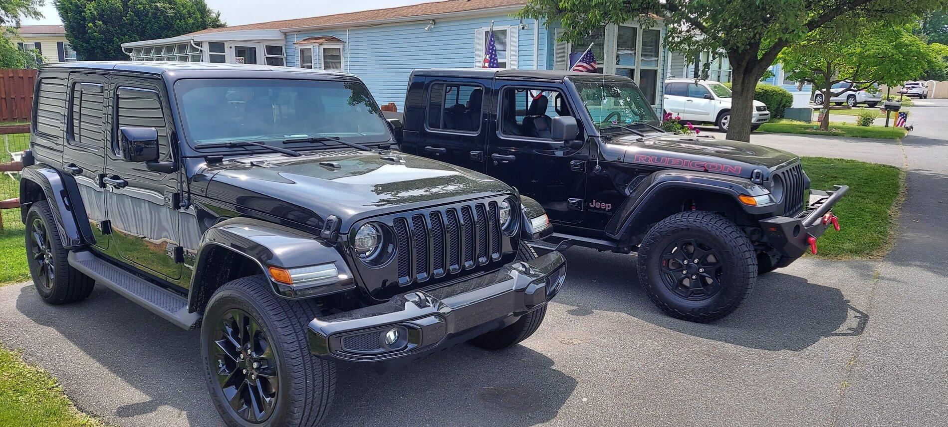 Jeep Gladiator Jeeps Parking Next To Jeeps 20210522_125135