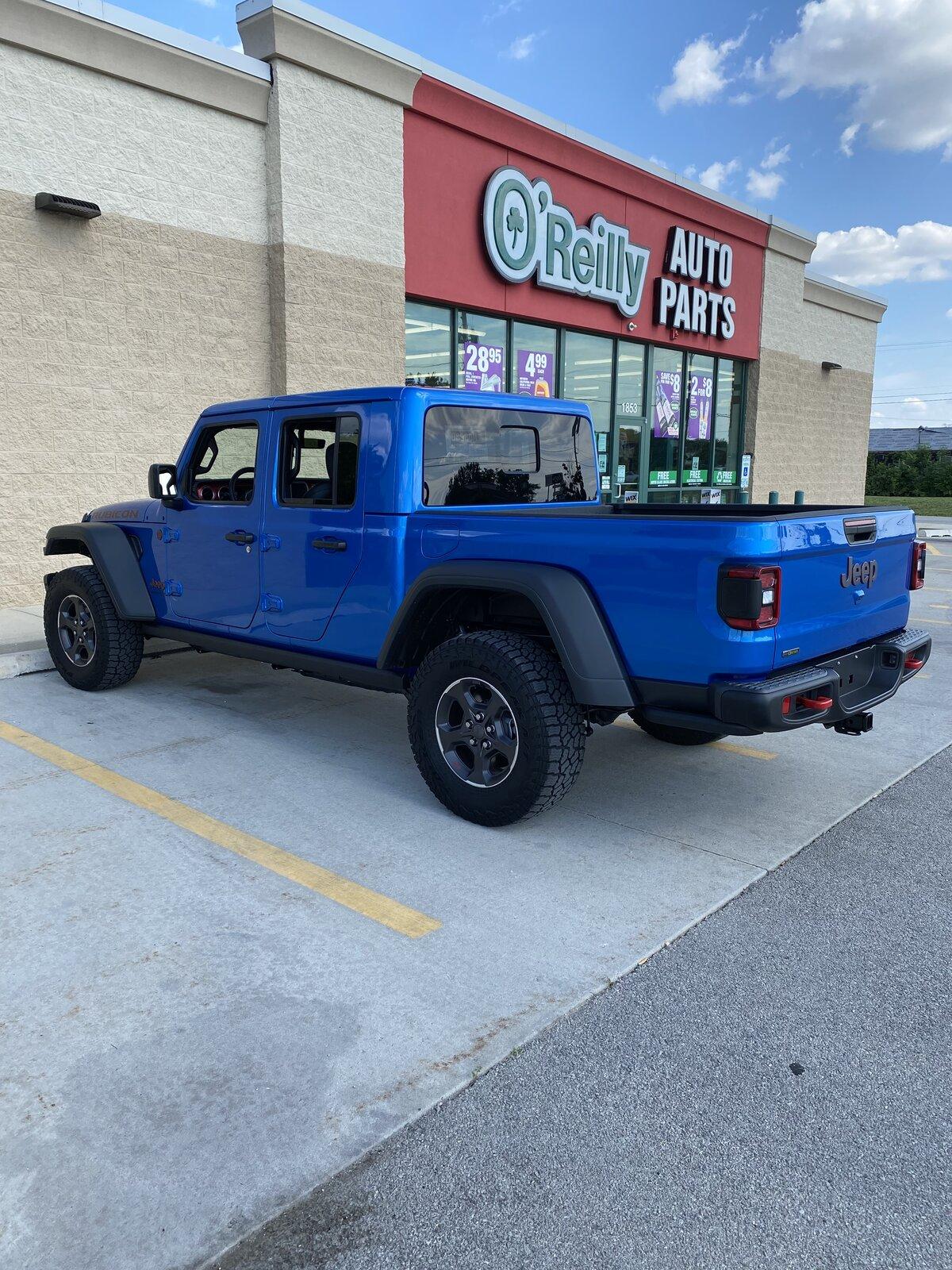 Jeep Gladiator HYDRO BLUE PEARL Gladiator JT Club 8BB0CC3A-D566-402D-98F6-02049A19EF5A