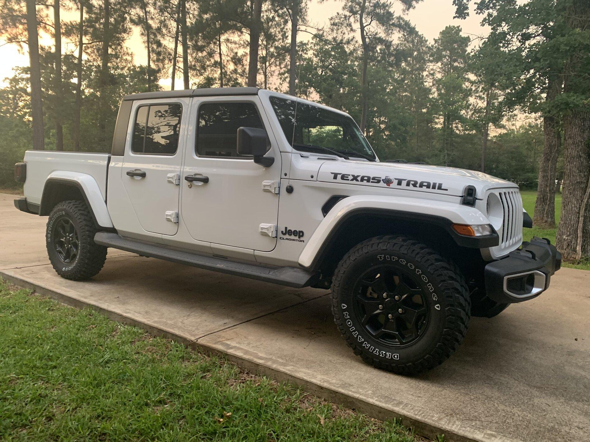 Jeep Gladiator Can some of the more experienced 9B6EF236-5554-49EA-B4EF-2C18F785DEB2