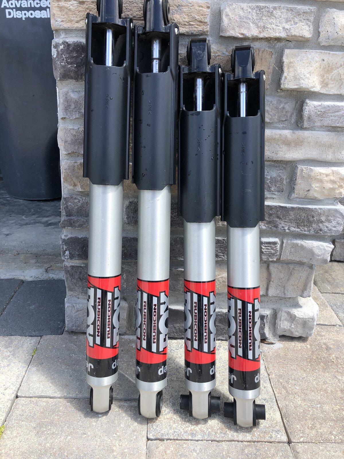 Jeep Gladiator Rubicon Fox Shocks IMG_1833 copy