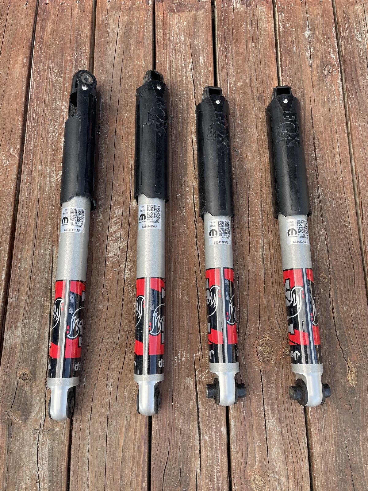 Jeep Gladiator Gladiator Rubicon Fox shocks 05BF944A-AC60-4F51-9292-F4DBA0A1BEEC