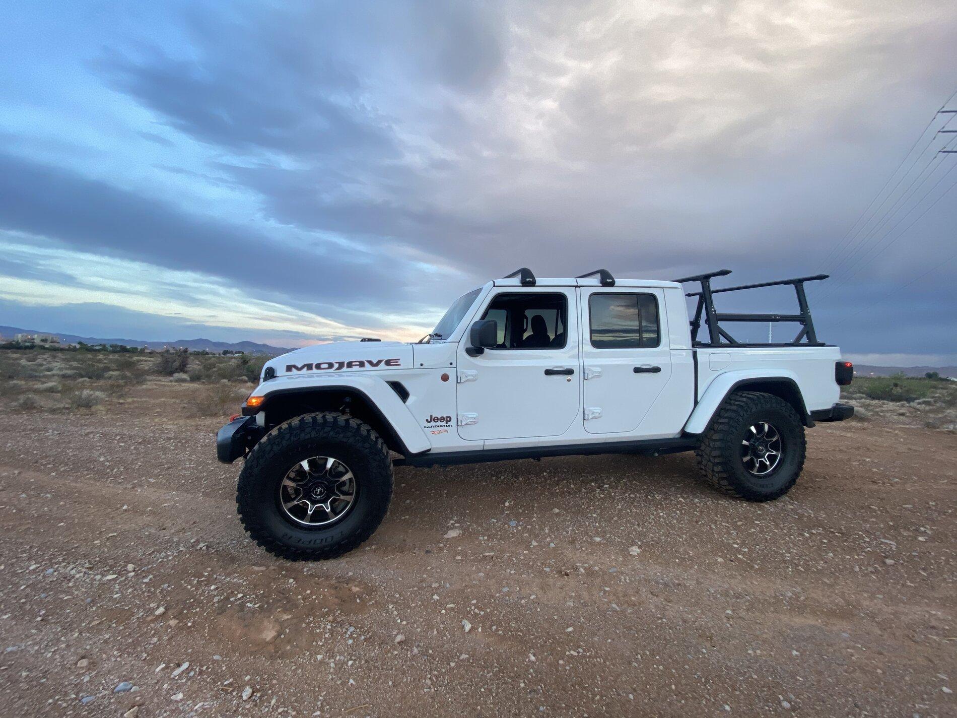Jeep Gladiator Stock Mohave on 37’s ED674176-4361-4FF1-9F98-AA5990D77201