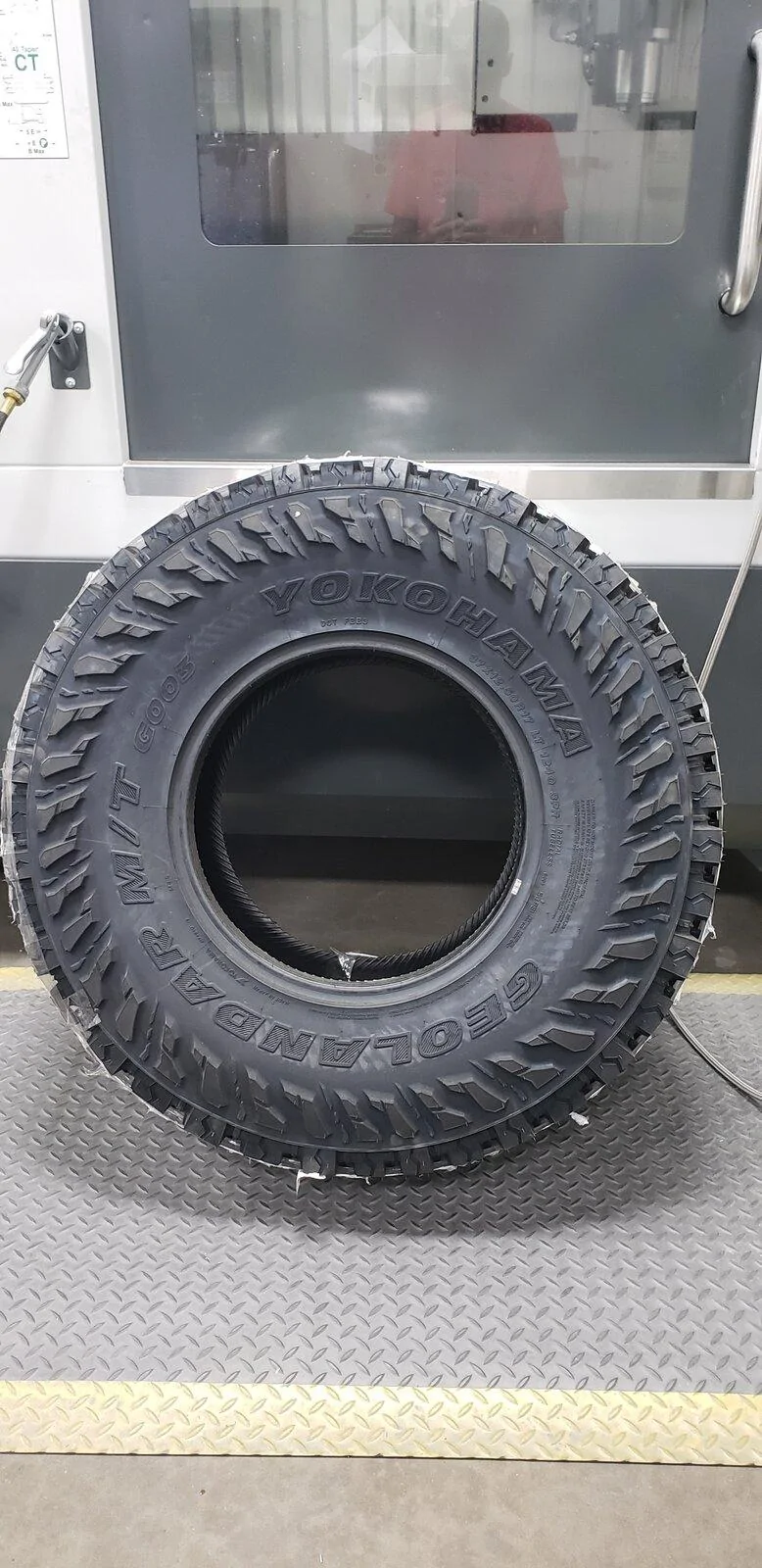 Jeep Gladiator Brand new set of 4 Yokohama Geolandar Mt Goo3 37x12.50x17 20210518_144441