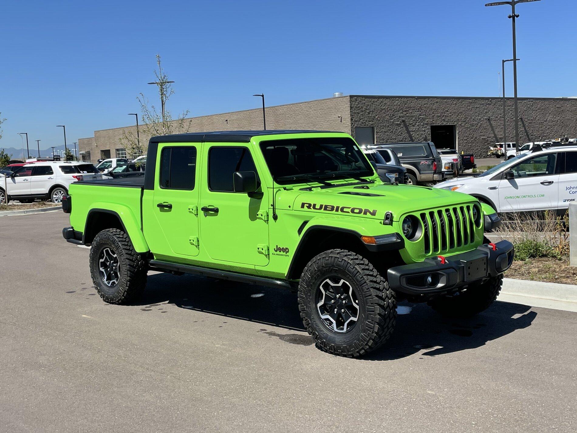 Jeep Gladiator 2021 Acid Green Ecodiesel Rubicon 5k miles D18AC45E-DBC2-465D-BB63-A9C9E74DAD7A