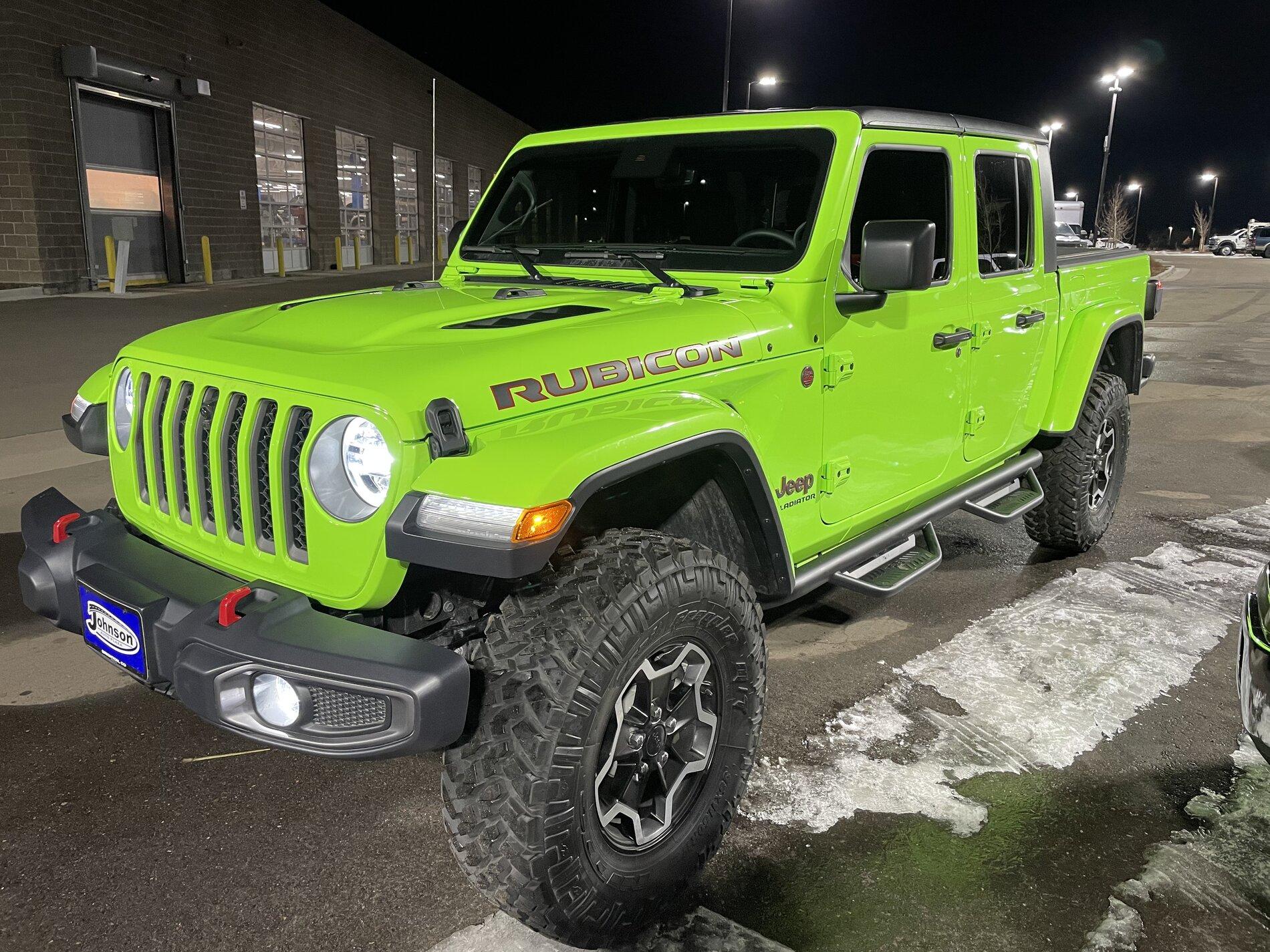 Jeep Gladiator 2021 Acid Green Ecodiesel Rubicon 5k miles A53CCF40-B35B-4806-84F9-94256C126903