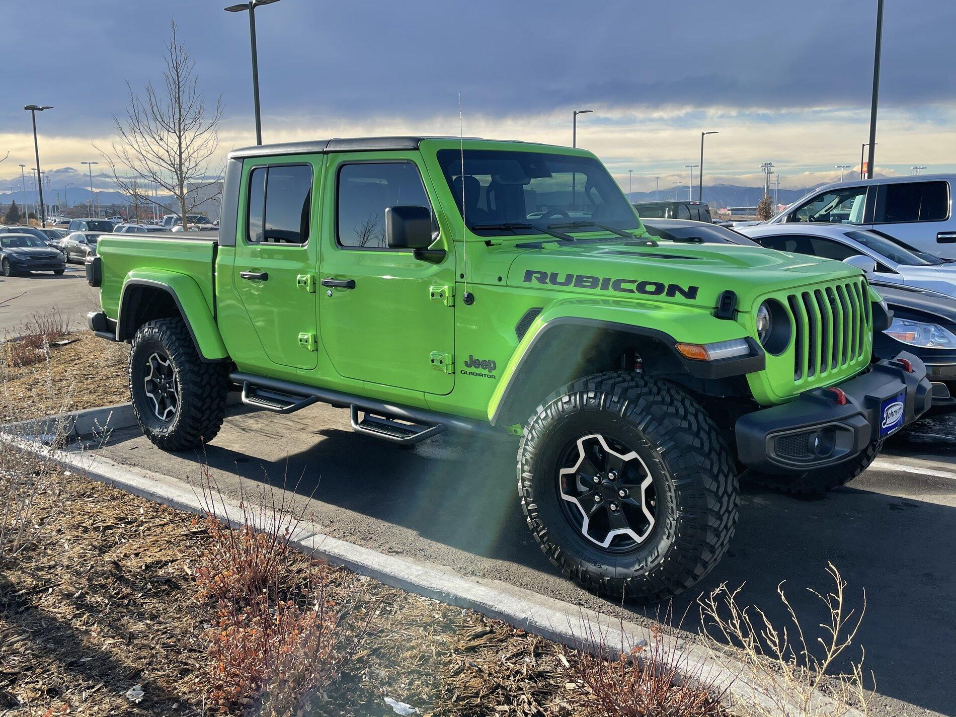 Jeep Gladiator 2021 Acid Green Ecodiesel Rubicon 5k miles 98902511-C2C3-4BBA-A4A1-1511F6B4C69E