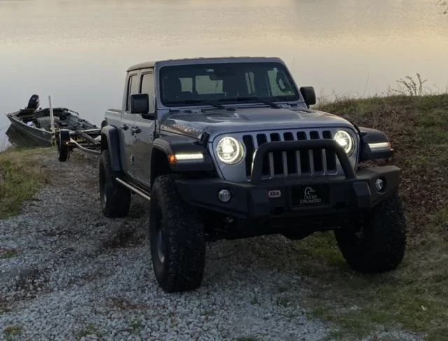 Jeep Gladiator Want everyones opinion...Stubby or Full Length Bumpers 9AEC133B-CB60-49AA-88A1-B611B5404468