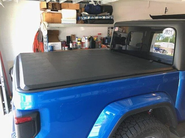 Jeep Gladiator Mopar Soft Fold-Up Tonneau Bed Cover for 20-21 Jeep Gladiator JT IMG_0220