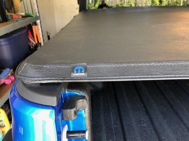 Jeep Gladiator Mopar Soft Fold-Up Tonneau Bed Cover for 20-21 Jeep Gladiator JT IMG_0221