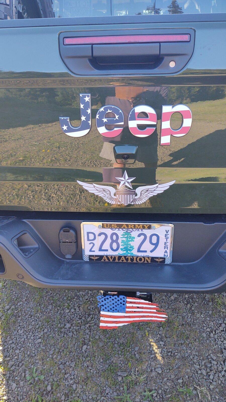 Jeep Gladiator SARGE GREEN Gladiator club Tailgate