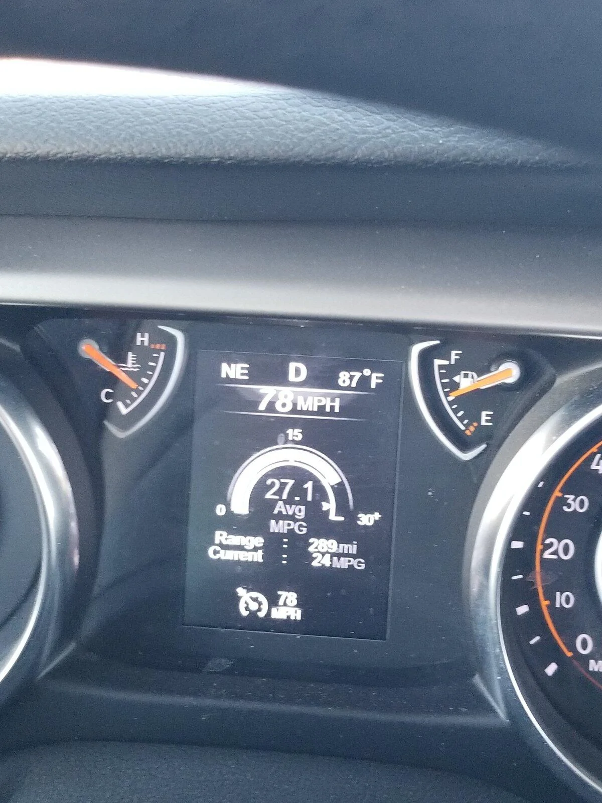 Jeep Gladiator Florida to California with a 2020 JT 27 mpg