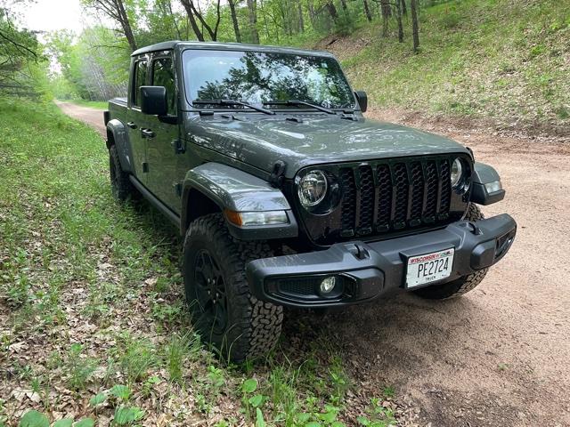 Jeep Gladiator The Gladiator is like a tractor!! Jeep Gladiator 3