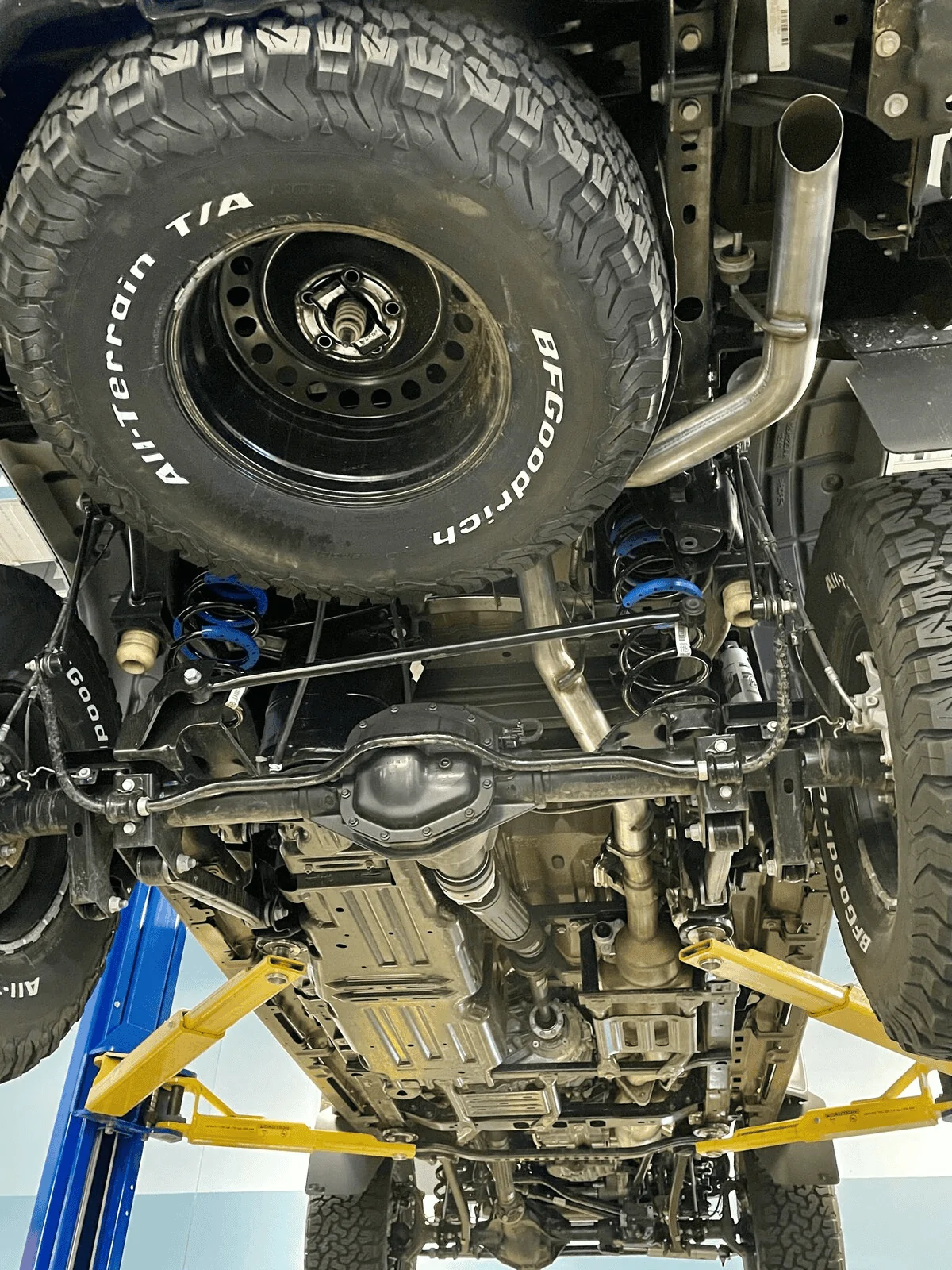 Jeep Gladiator Correct lift points for a 2 post car lift 1621943557631