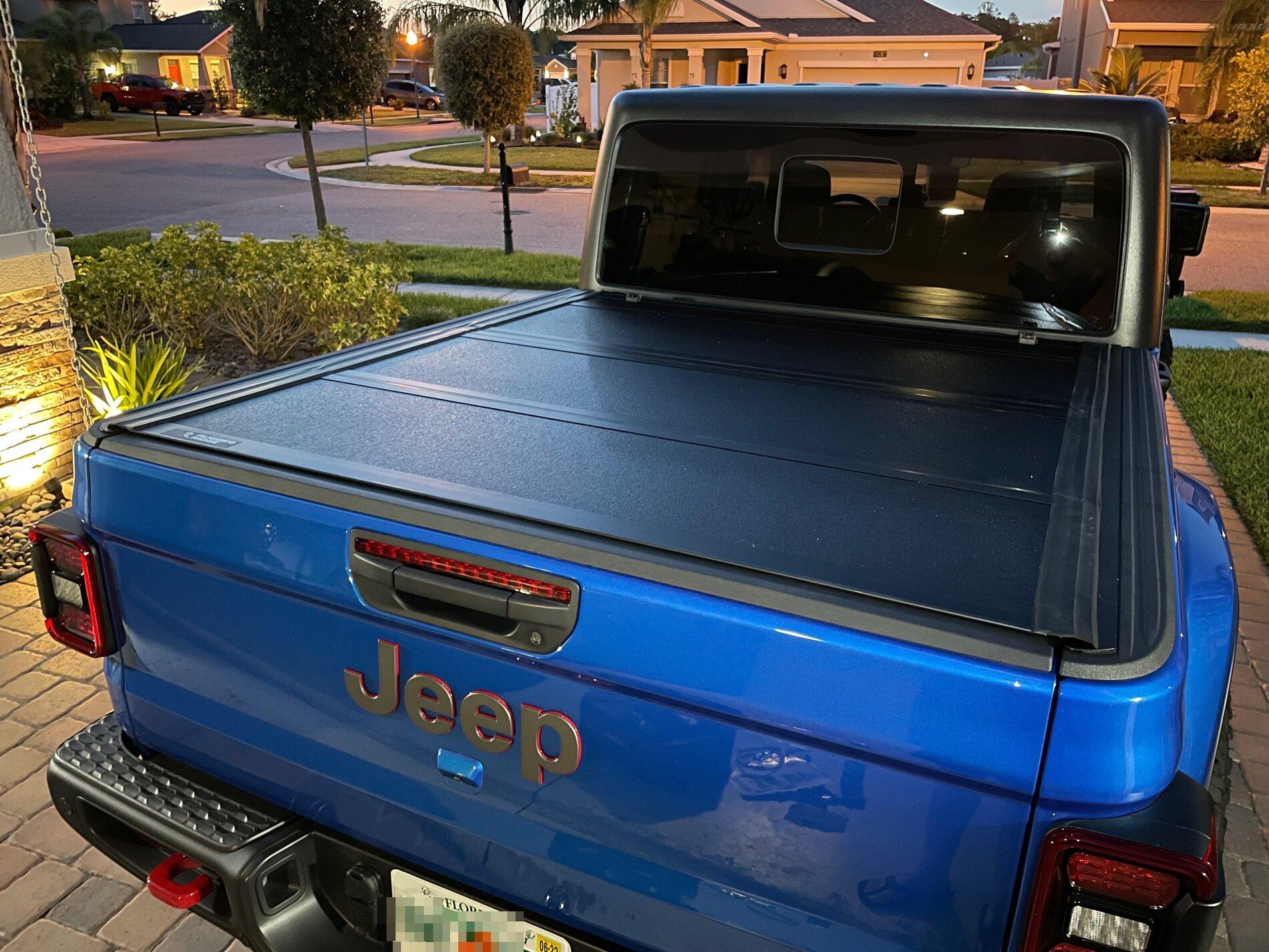 Jeep Gladiator Which hard tri fold bedcover? IMG_1193.JPG