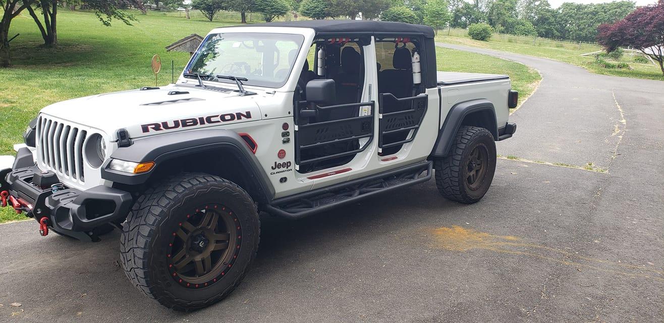 Jeep Gladiator BRIGHT WHITE Gladiator JT Club AE88413D-7C10-4586-A9E0-43BBAB1AA36B