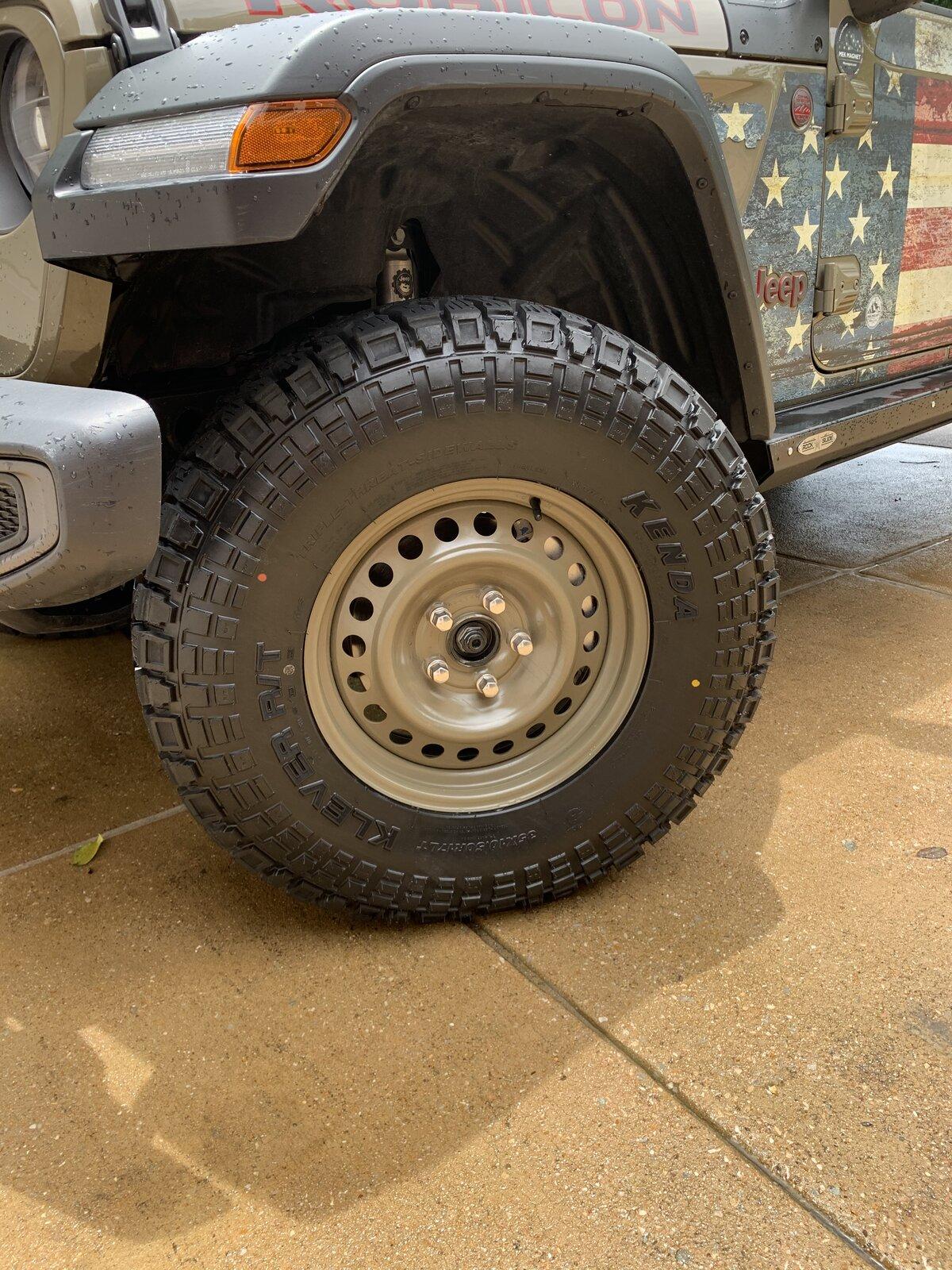Jeep Gladiator Spare tire- steel wheel IMG_1238