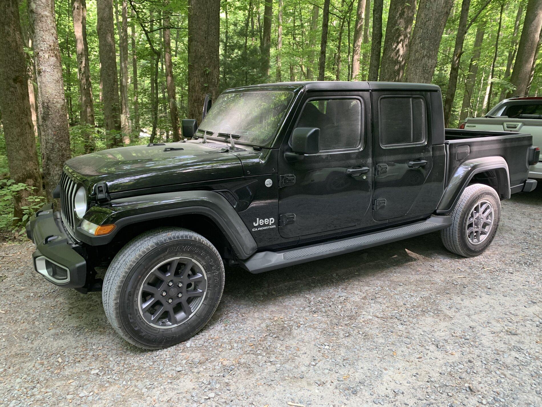 Jeep Gladiator The Philistine thread - non-lifted Gladiators and not likely to be, either A6C5E0A2-D39A-41A7-B3D3-A622AB011C47
