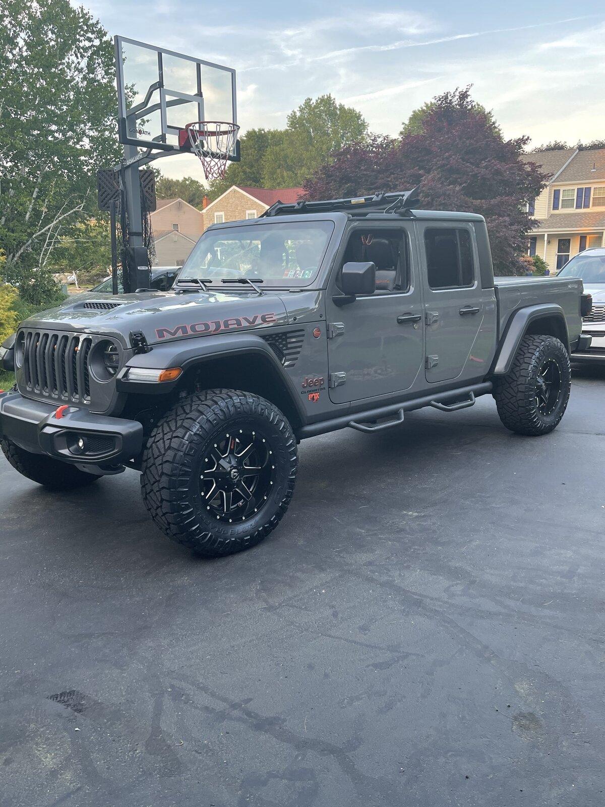 Jeep Gladiator 2021 gladiator mojave 3E5191C1-DED7-483E-9CA3-D9BA78F1A5FF
