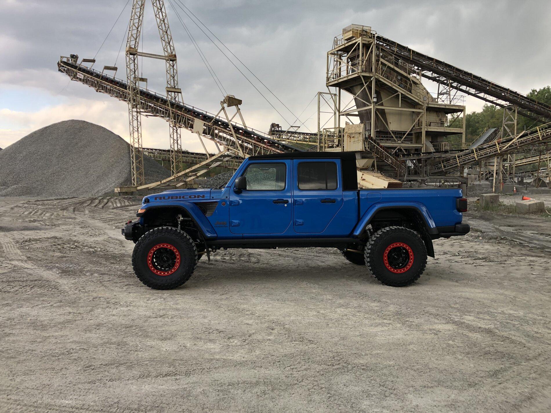 Jeep Gladiator Lets see all those Gladiators with lifts and bigger tires! Gladiator Quary