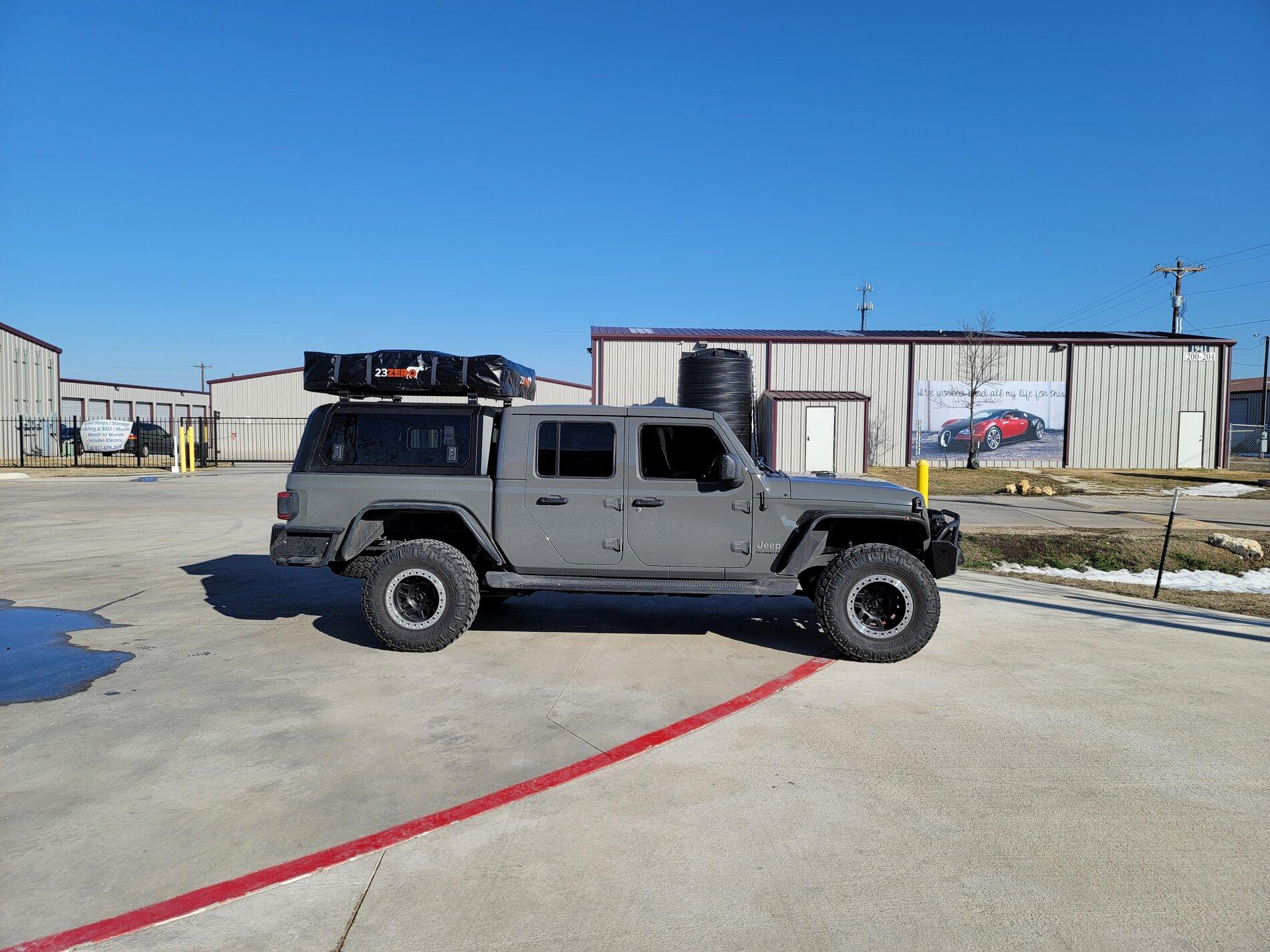 Jeep Gladiator WTS/WTT RSI Bedcap 20210220_155459
