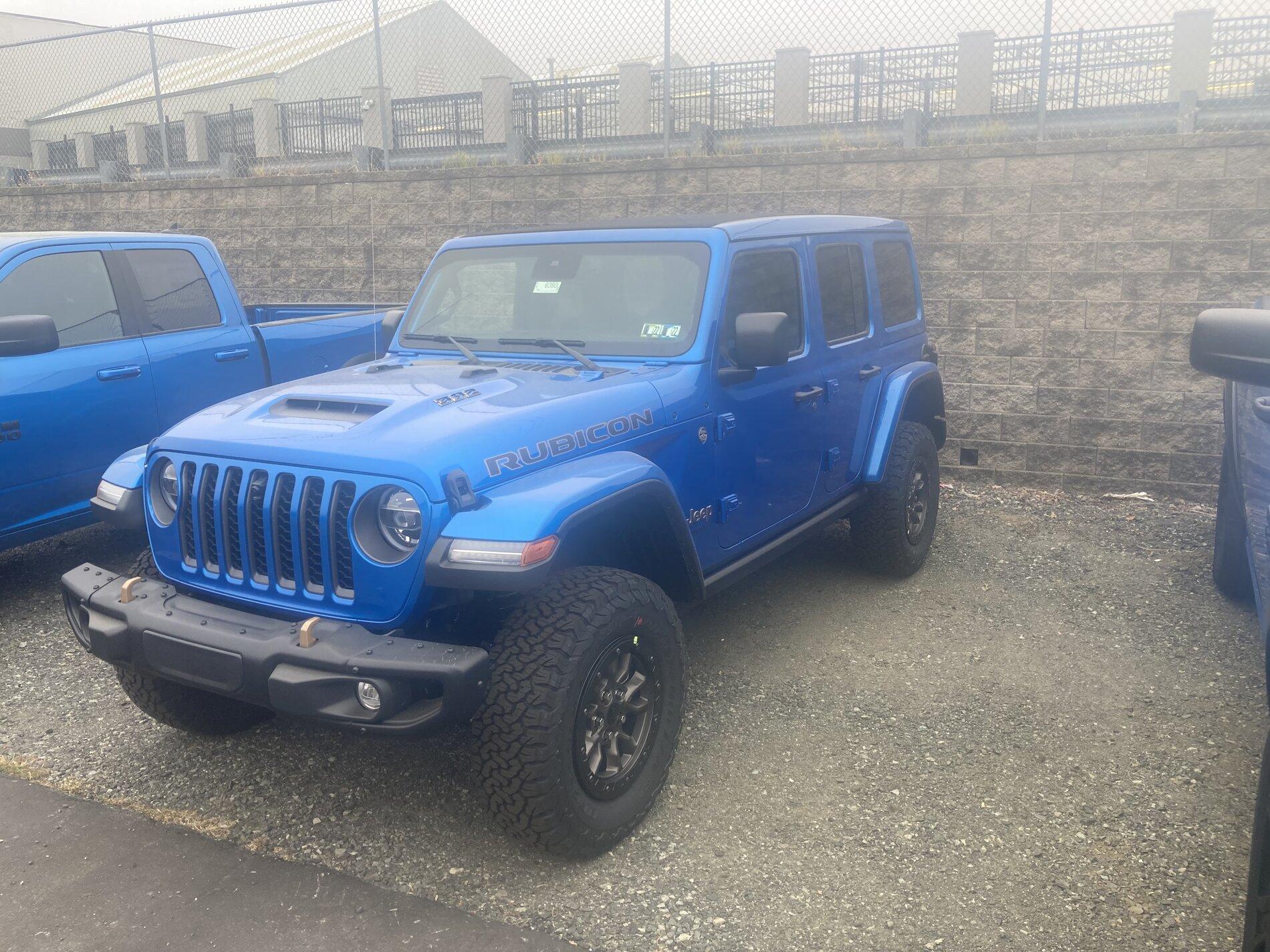 Jeep Gladiator Mojave/Wrangler 392 hood scoop idea 5FC14107-20B5-4F4B-AC60-A86F4610D168