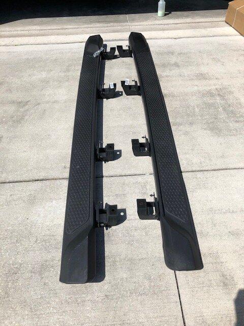 Jeep Gladiator Mopar 82215608 Side Steps for 20-21 Jeep Gladiator JT for sale $250 IMG_0224