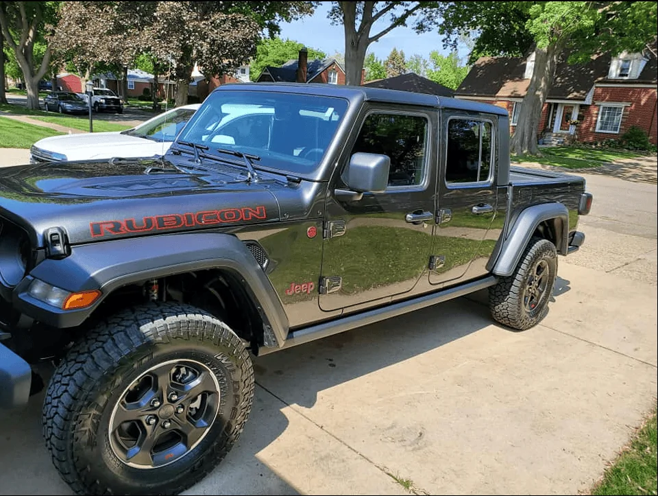 Jeep Gladiator GRANITE CRYSTAL JT Gladiator Club Rubi1