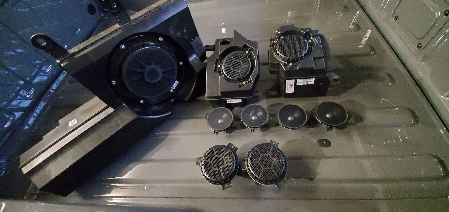 Jeep Gladiator Factory Alpine Premium Audio Speakers and Amp 20210526_203750